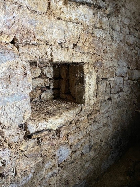Wandaussparung in Kellerwand